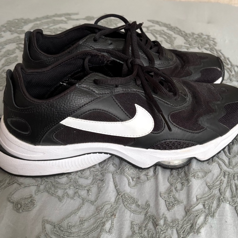 Nike Black and White Athletic Shoes